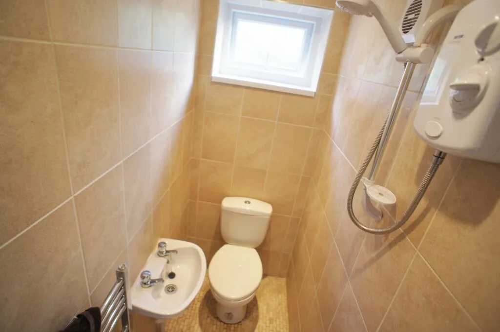 6 bedroom house for rent
