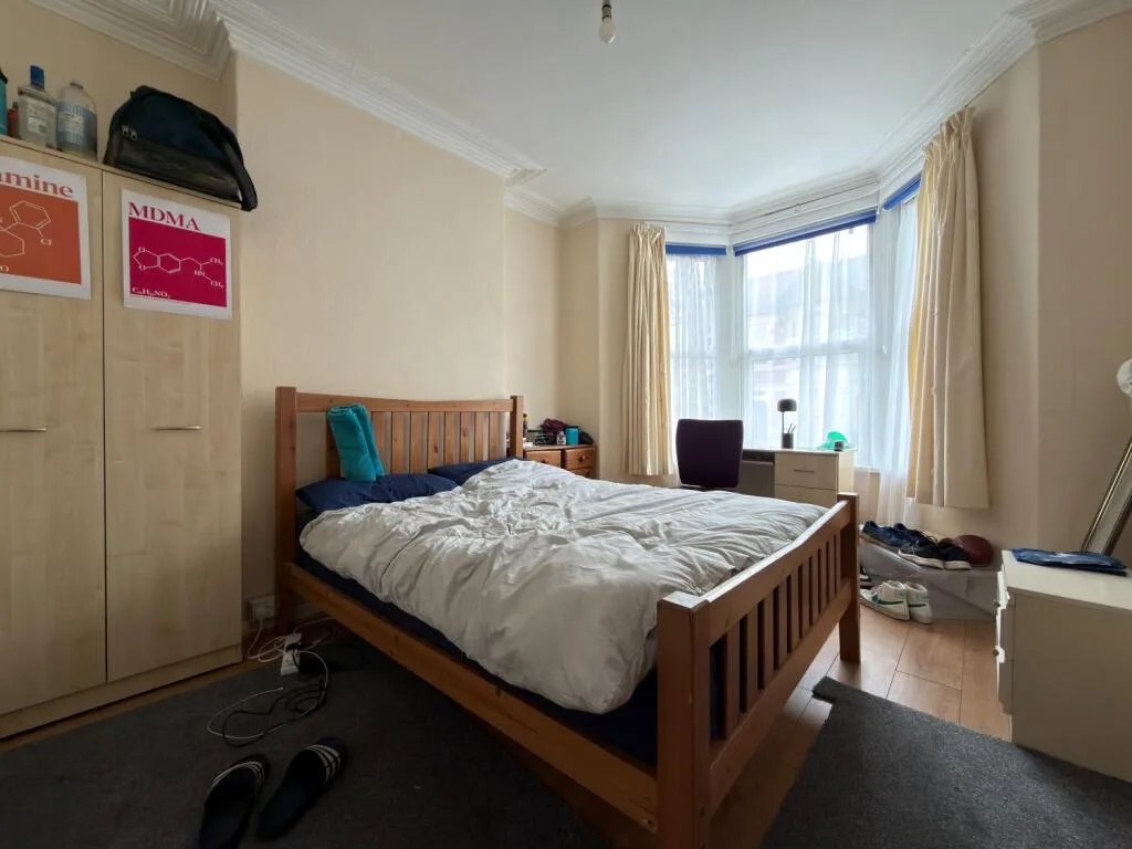 5 bedroom terraced house for rent