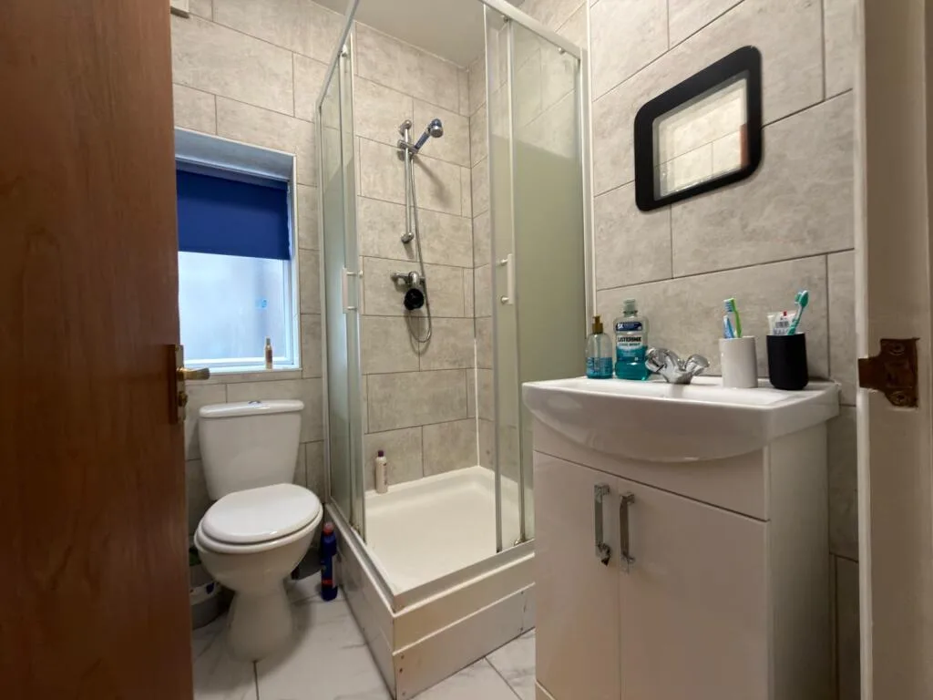 5 bedroom terraced house for rent