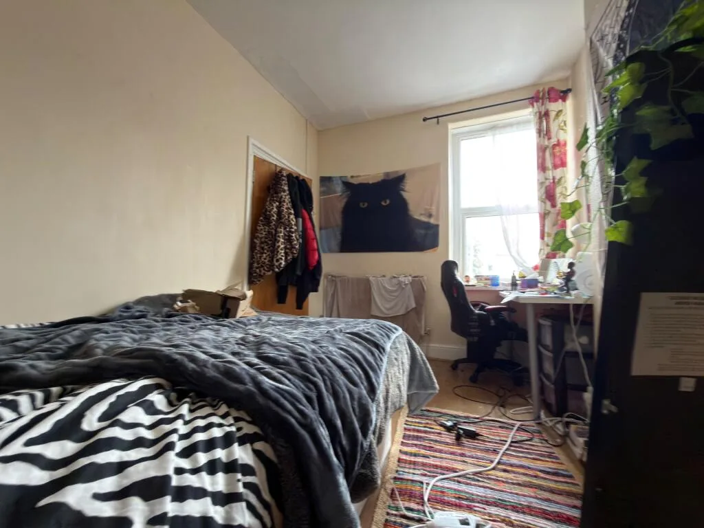 5 bedroom terraced house for rent
