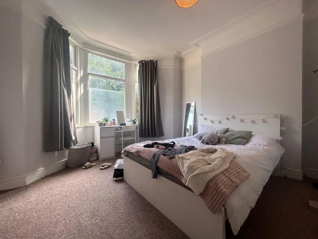 5 bedroom terraced house for rent