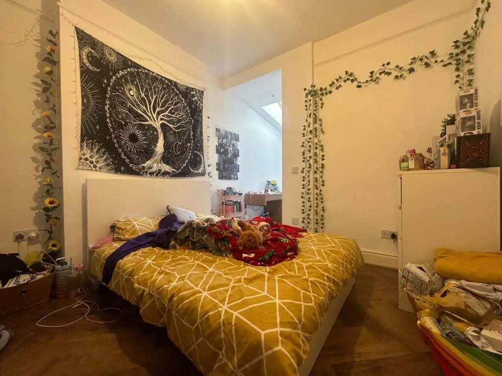 5 bedroom terraced house for rent