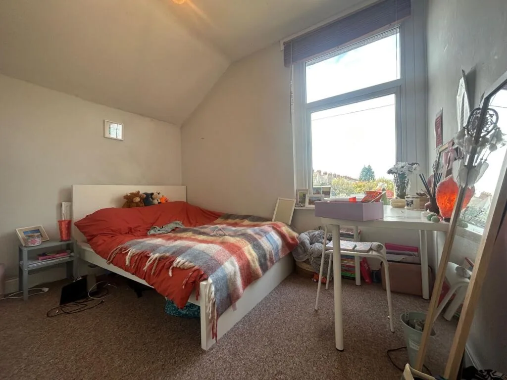 5 bedroom terraced house for rent