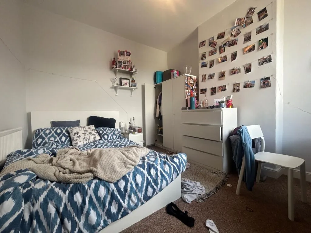 5 bedroom terraced house for rent