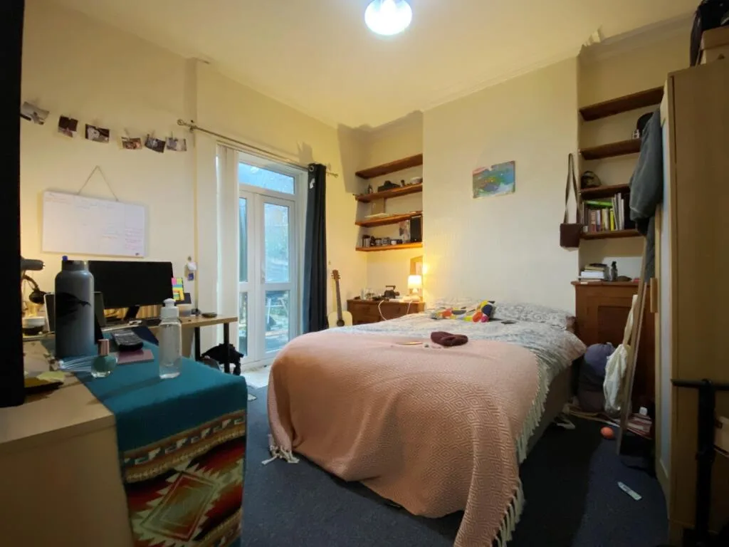 5 bedroom terraced house for rent