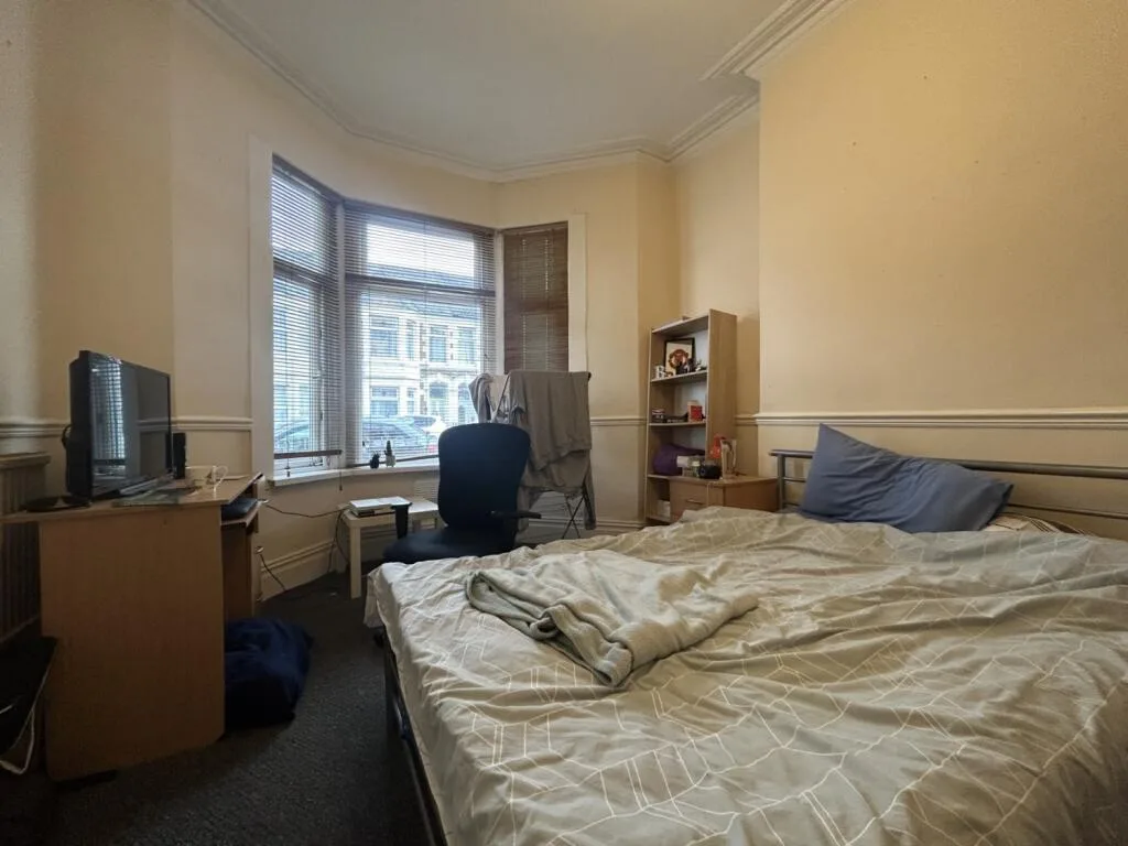 5 bedroom terraced house for rent