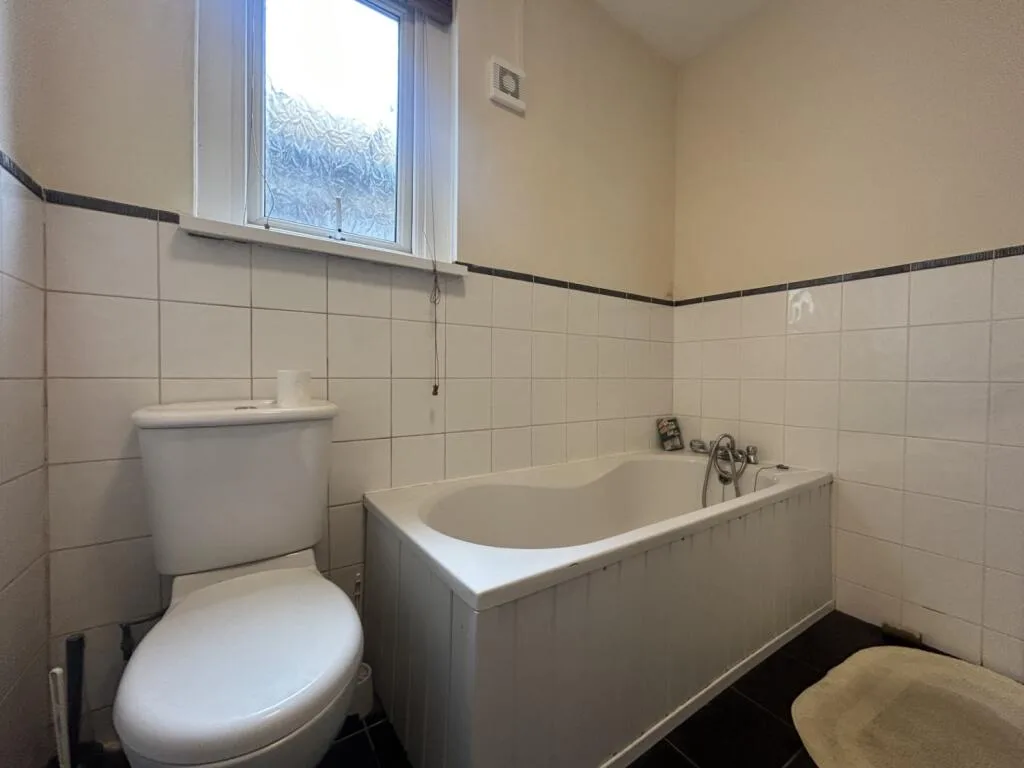 5 bedroom terraced house for rent