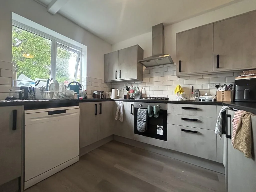 5 bedroom terraced house for rent