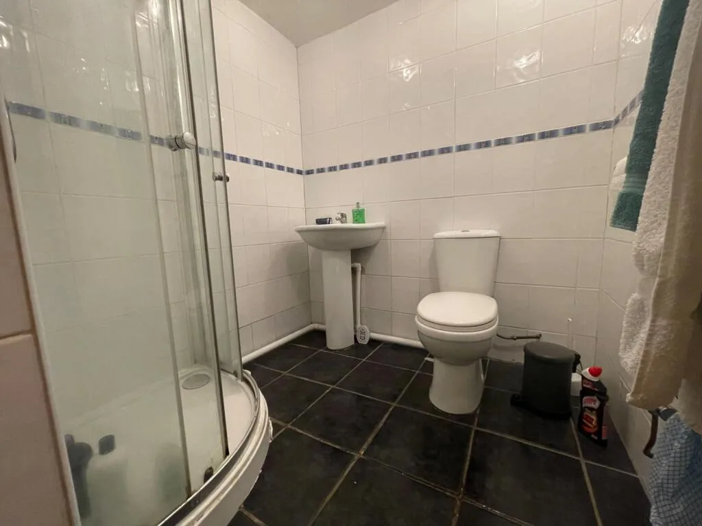 8 bedroom terraced house for rent