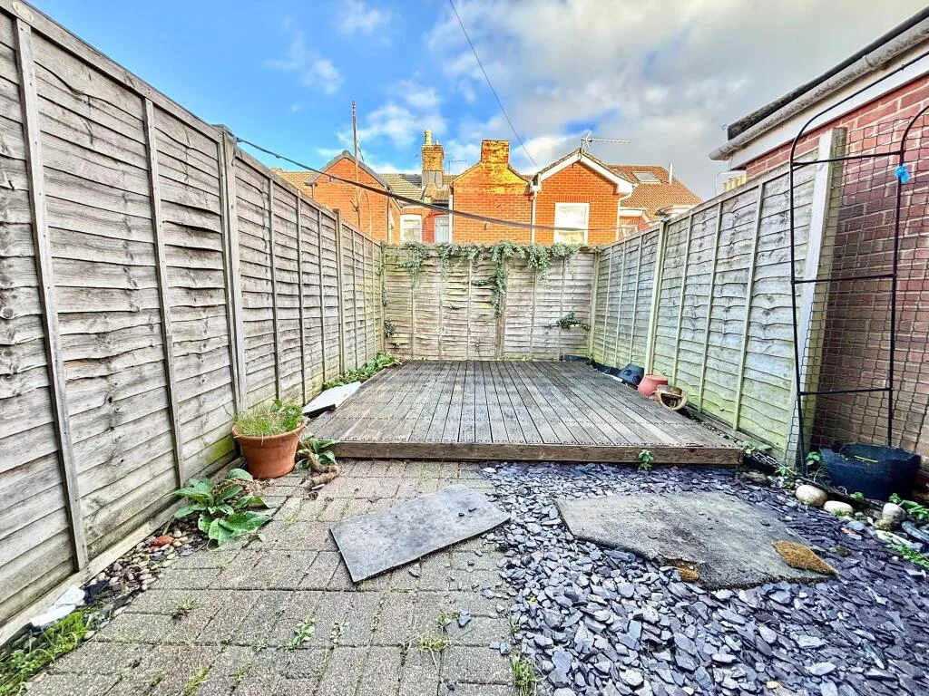 2 bedroom house for rent