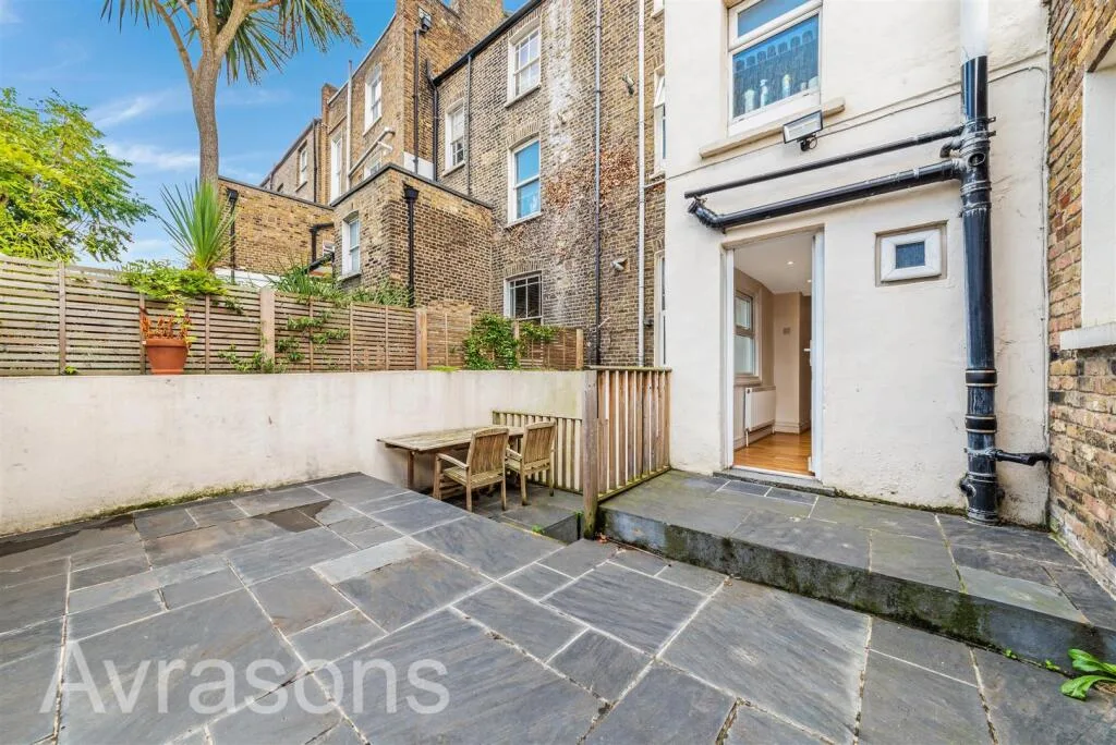 3 bedroom flat for rent
