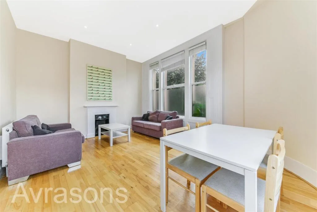 3 bedroom flat for rent