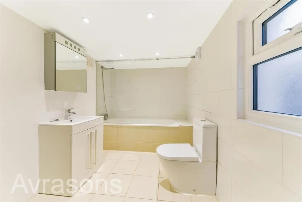 3 bedroom flat for rent