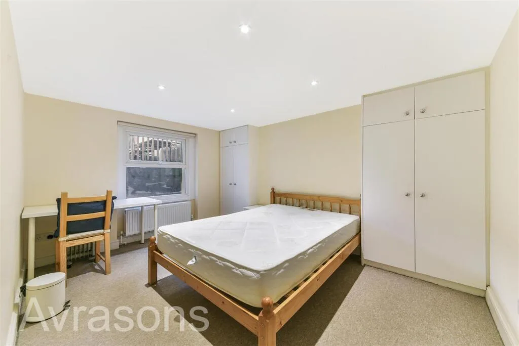 3 bedroom flat for rent