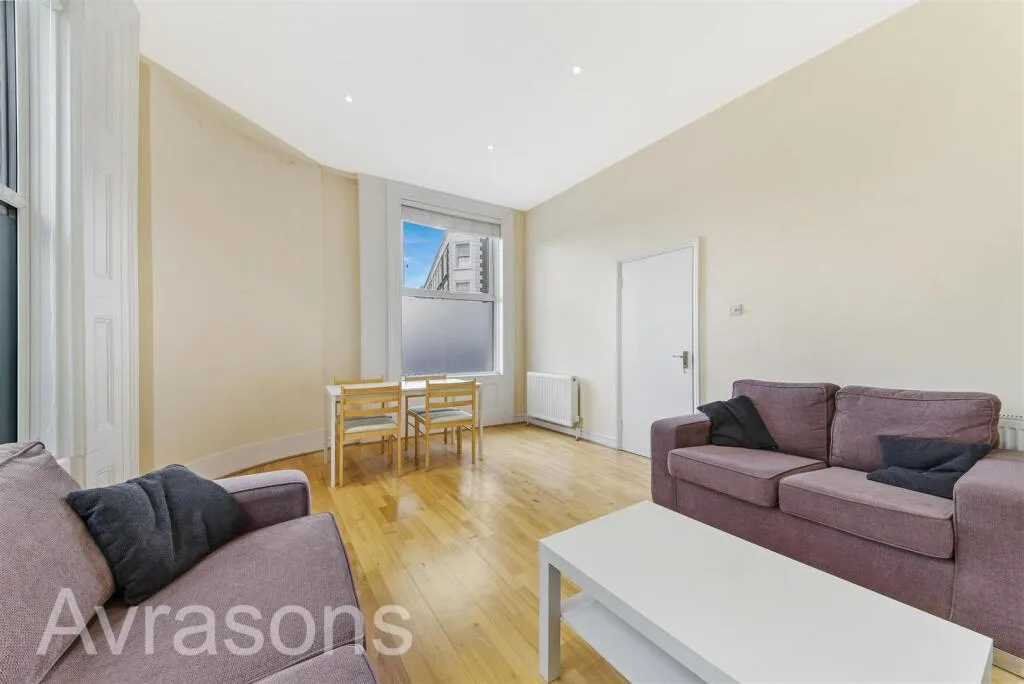3 bedroom flat for rent