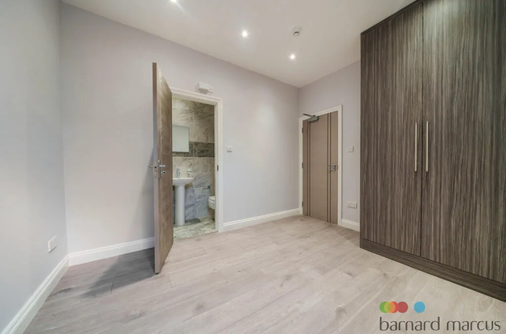 4 bedroom end of terrace house for rent