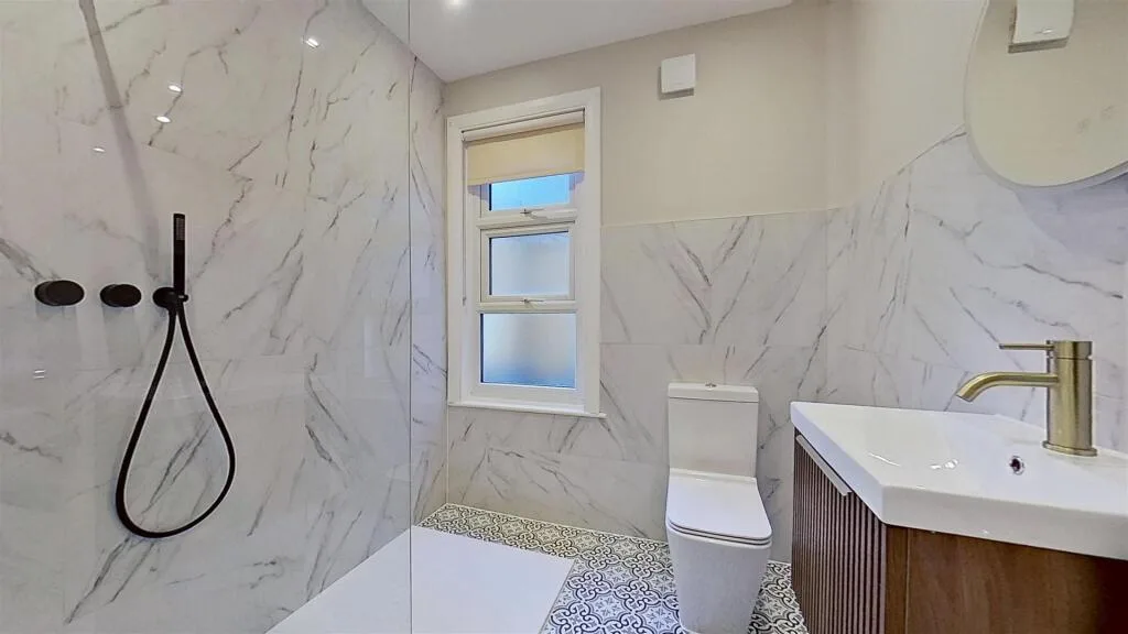 4 bedroom maisonette for rent