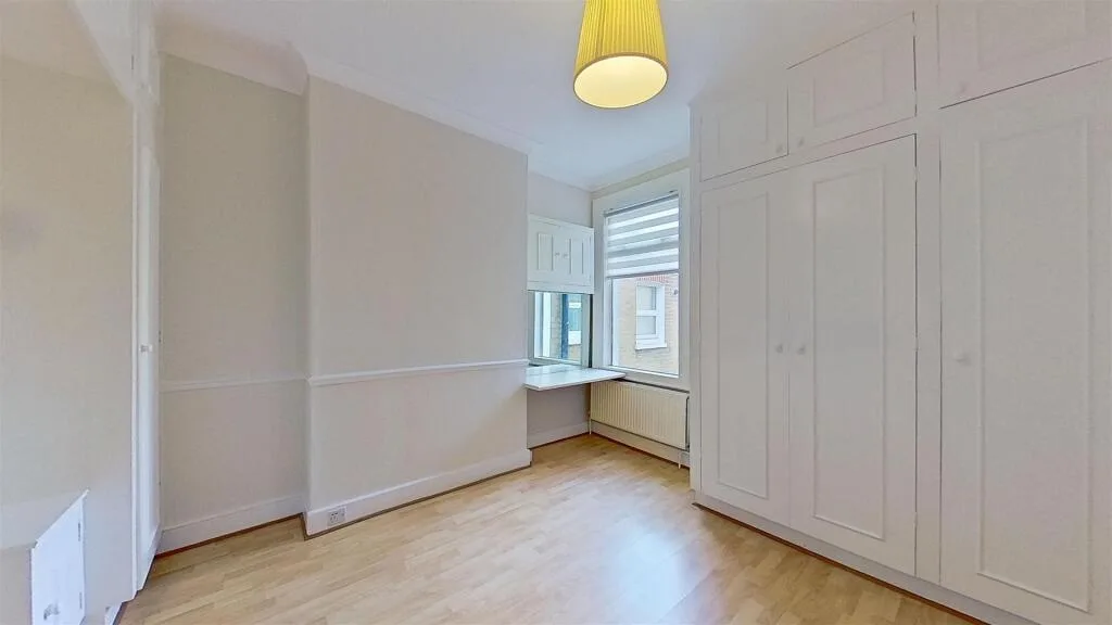 3 bedroom maisonette for rent