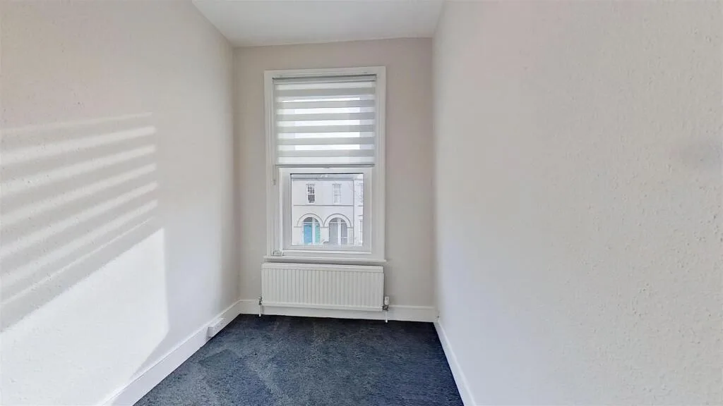 3 bedroom maisonette for rent
