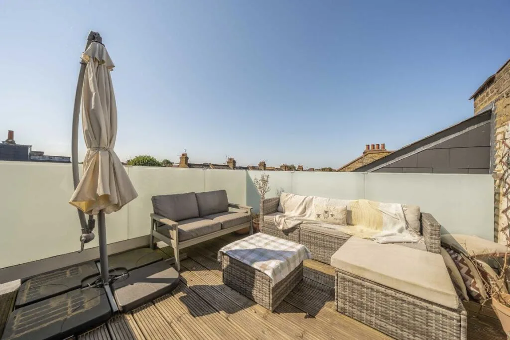 4 bedroom flat for rent