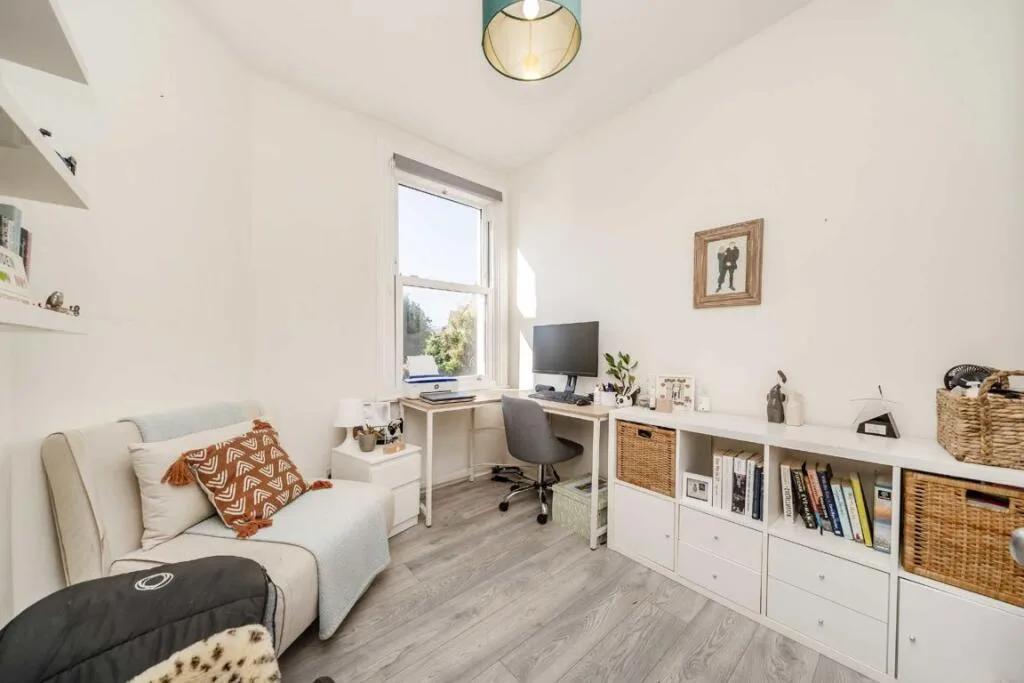 4 bedroom flat for rent