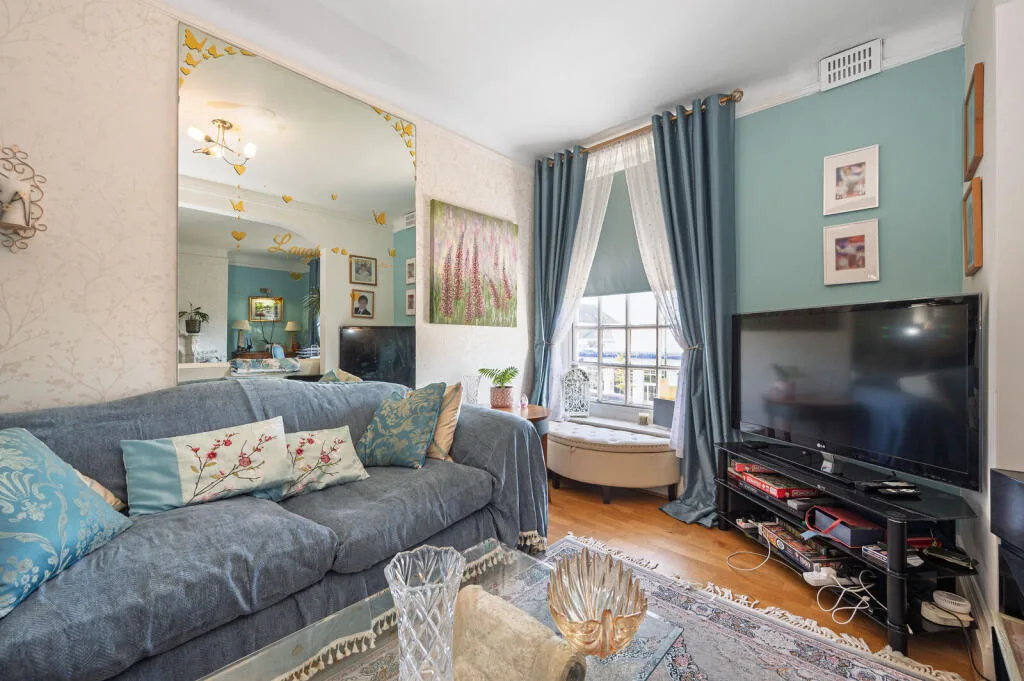 2 bedroom flat for rent