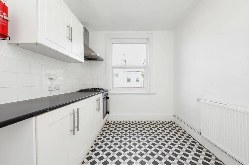 3 bedroom flat for rent