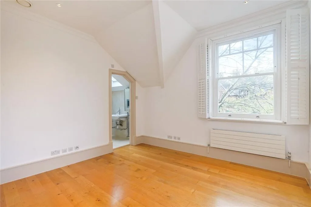 3 bedroom maisonette for rent
