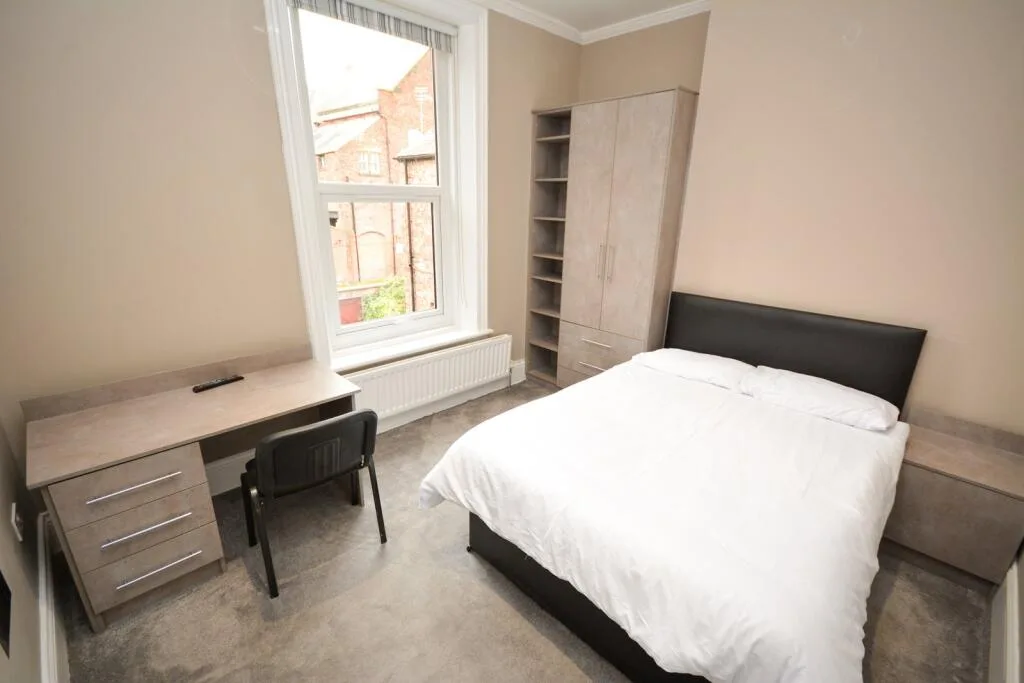 6 bedroom terraced house for rent