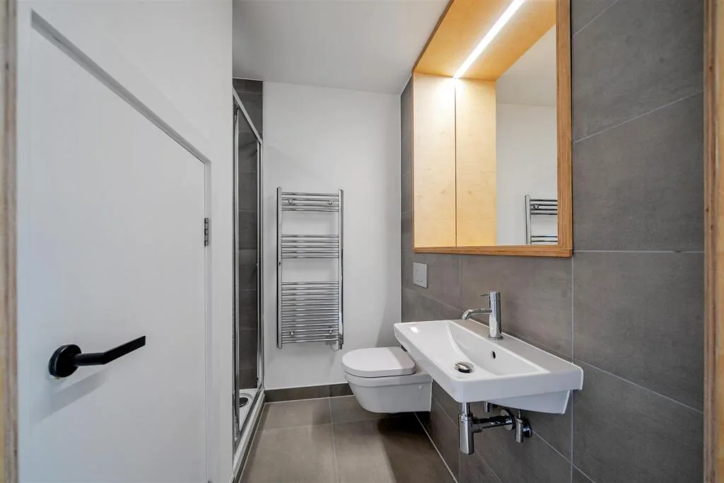 2 bedroom town house for rent