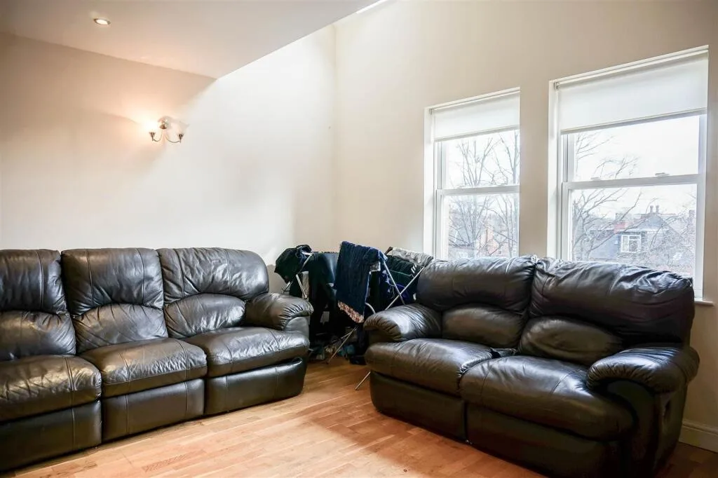 3 bedroom flat for rent