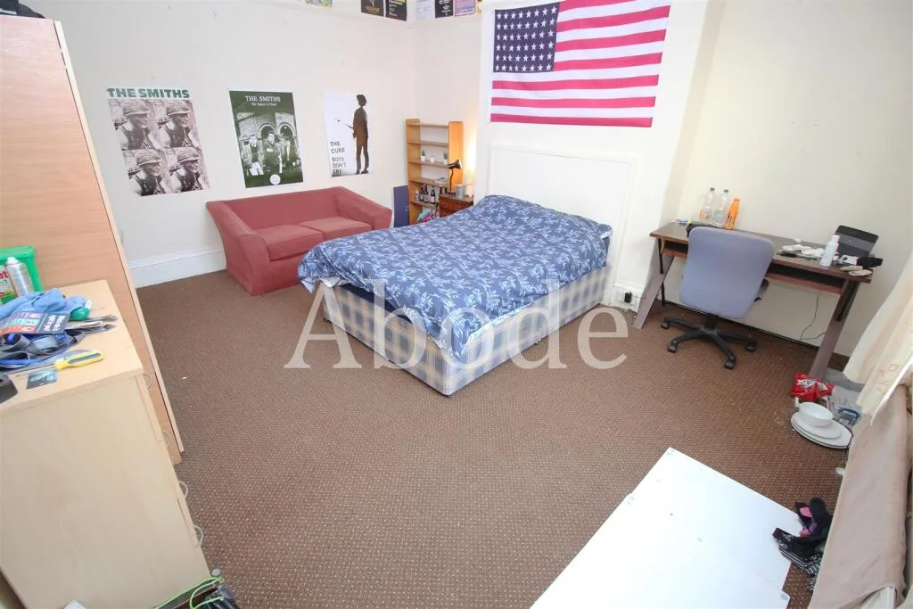 6 bedroom house for rent