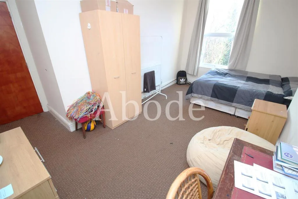 6 bedroom house for rent