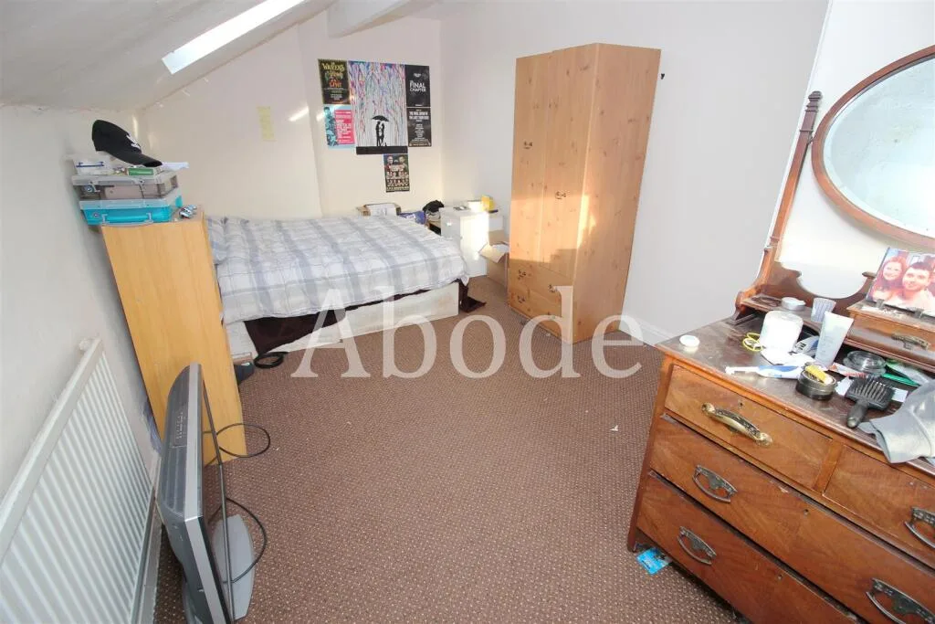 6 bedroom house for rent