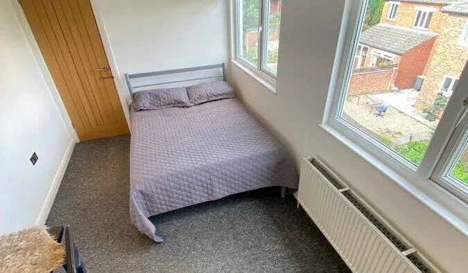 6 bedroom semi-detached house for rent