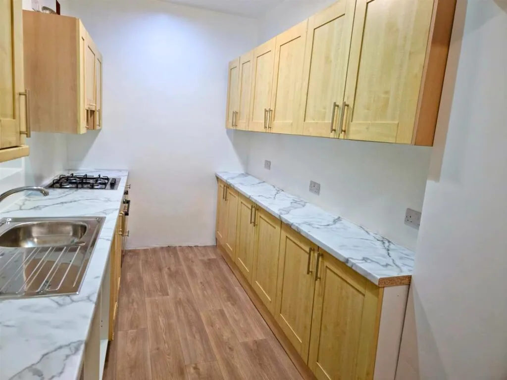 5 bedroom house for rent