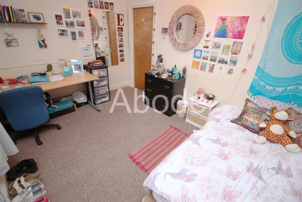 5 bedroom house for rent
