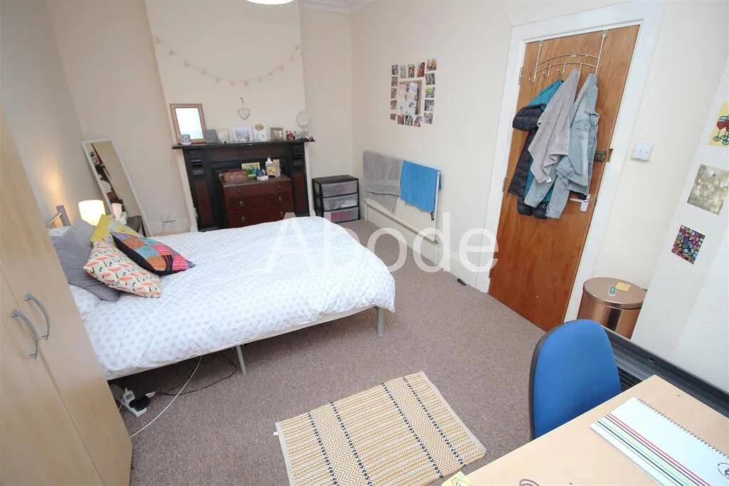 5 bedroom house for rent