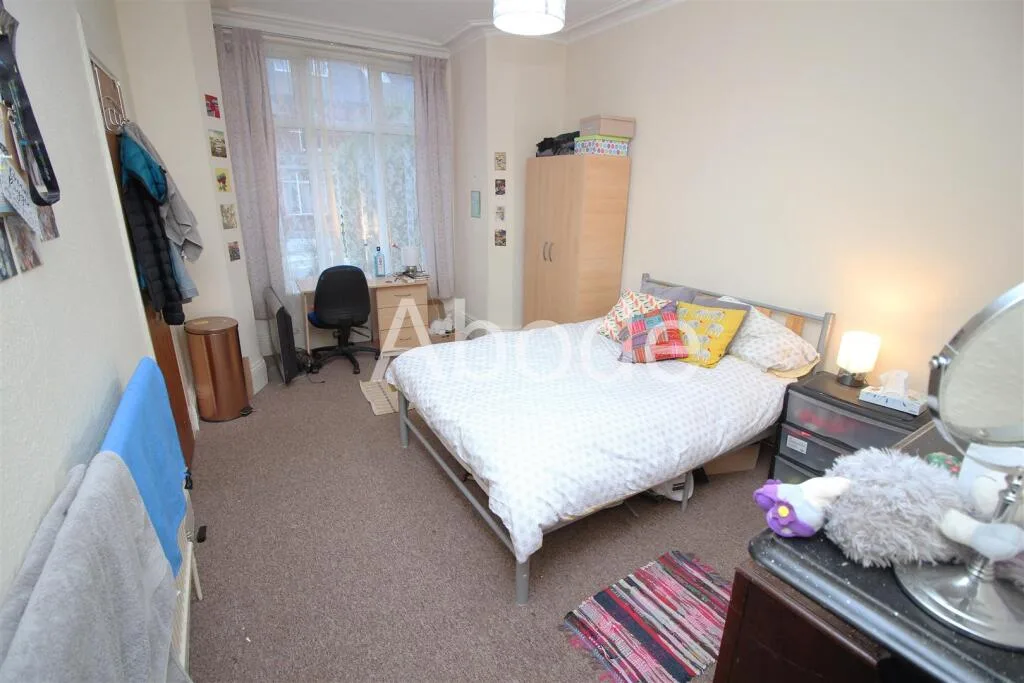 5 bedroom house for rent