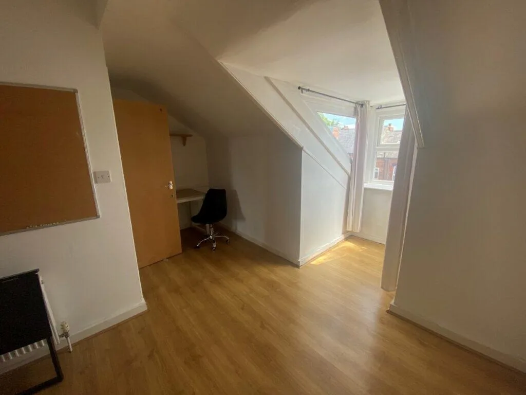 6 bedroom terraced house for rent