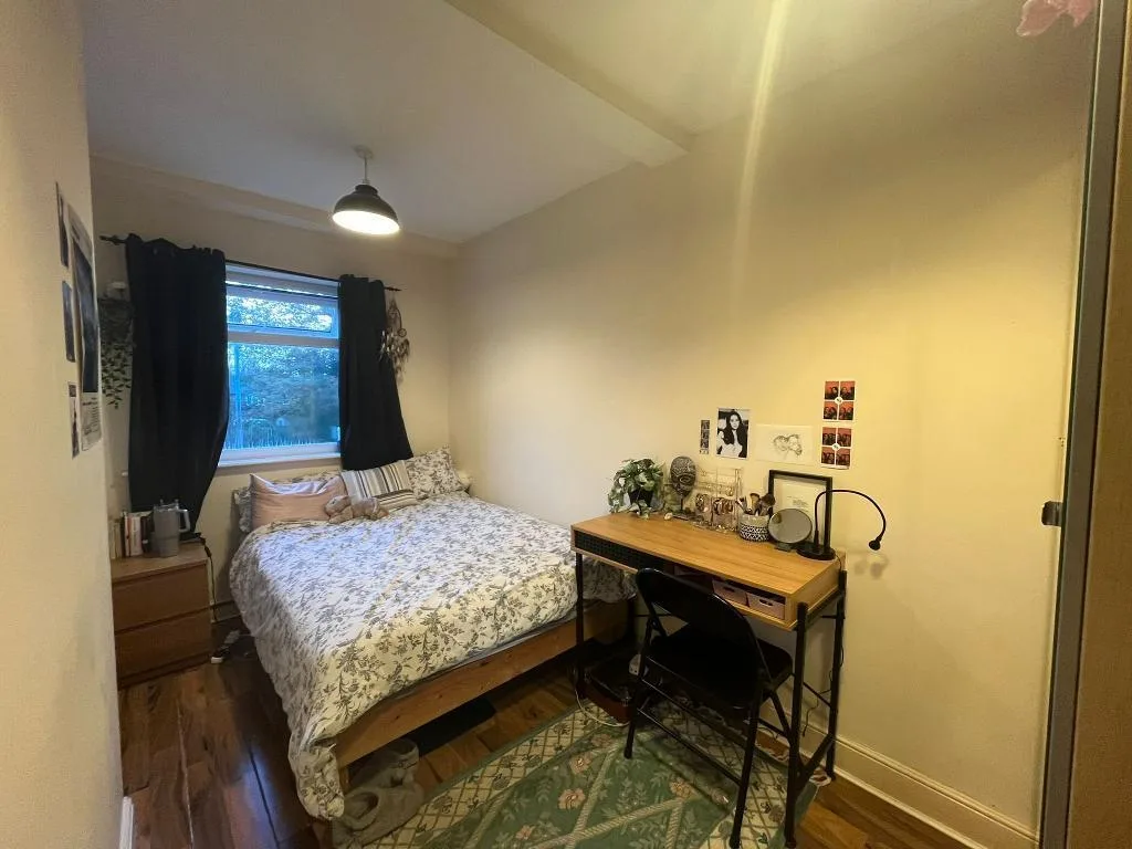 5 bedroom terraced house for rent