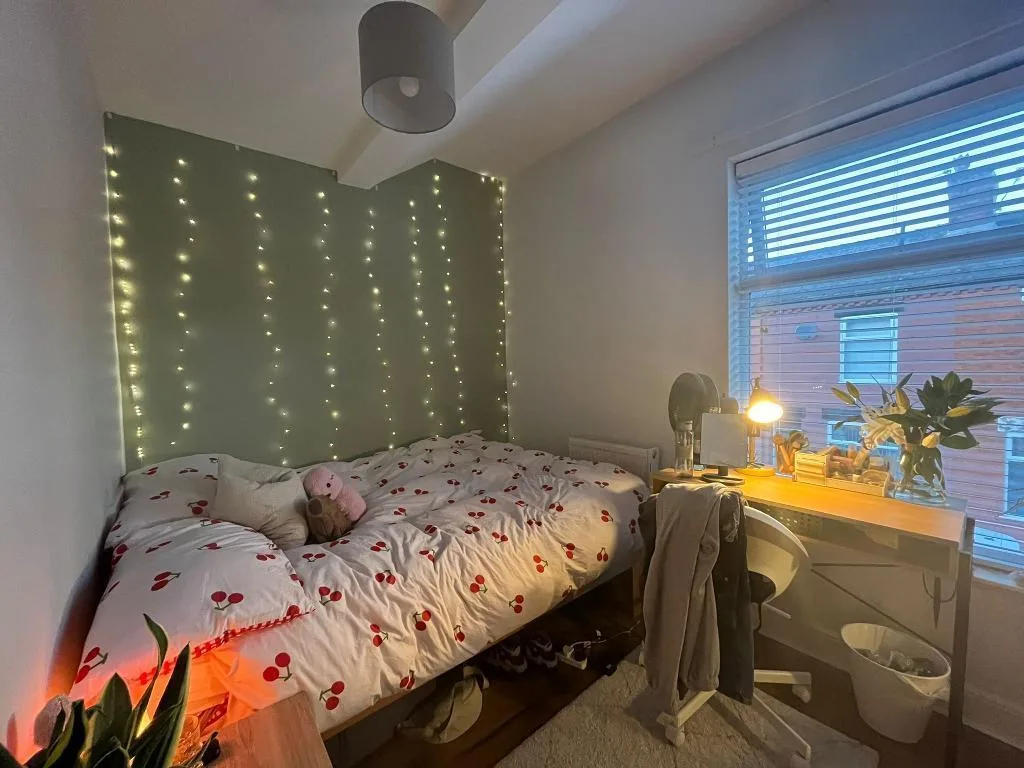 5 bedroom terraced house for rent