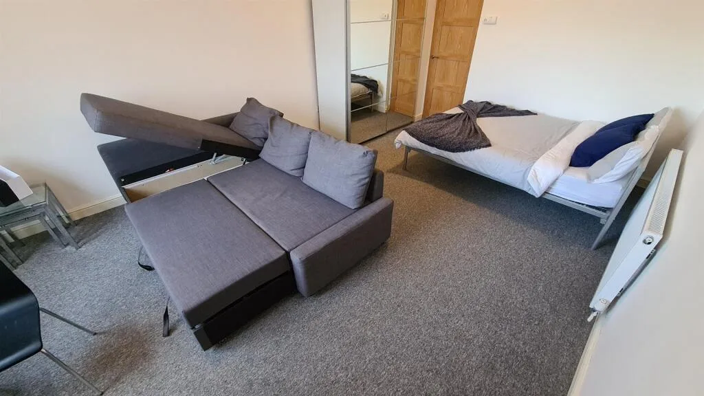 Studio flat for rent