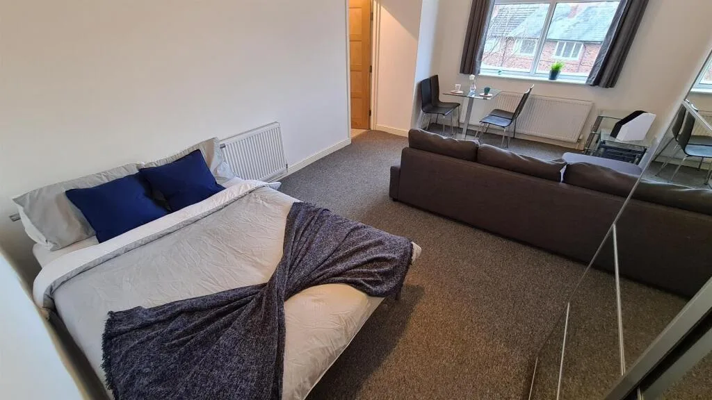 Studio flat for rent