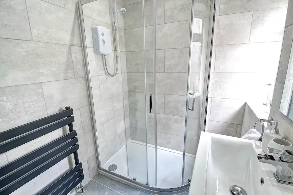 3 bedroom ground floor flat for rent
