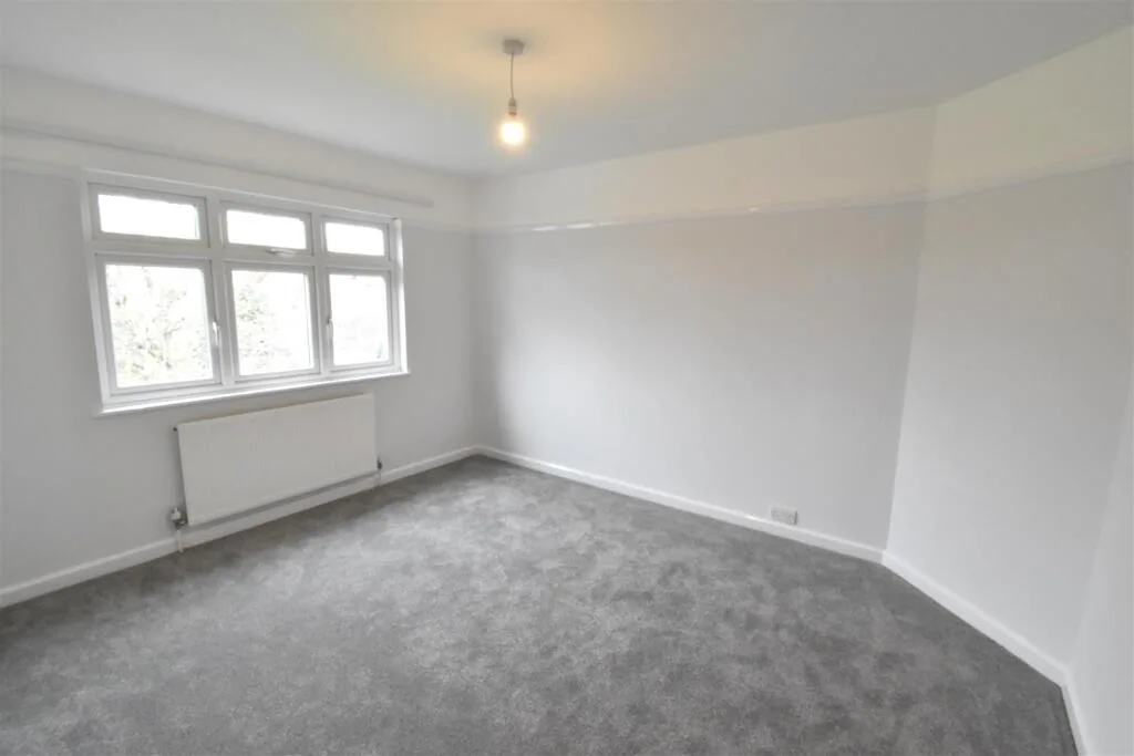 3 bedroom semi-detached house for rent