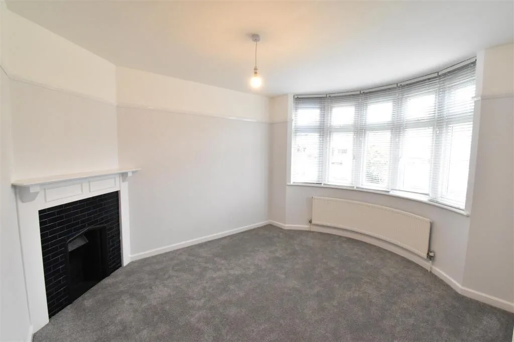 3 bedroom semi-detached house for rent