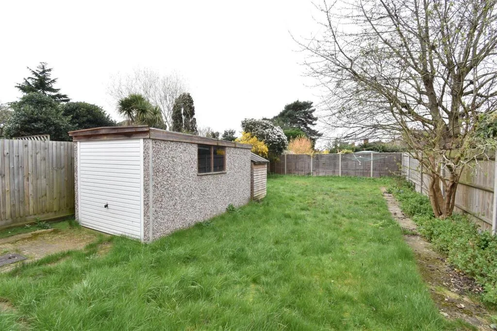 3 bedroom semi-detached house for rent