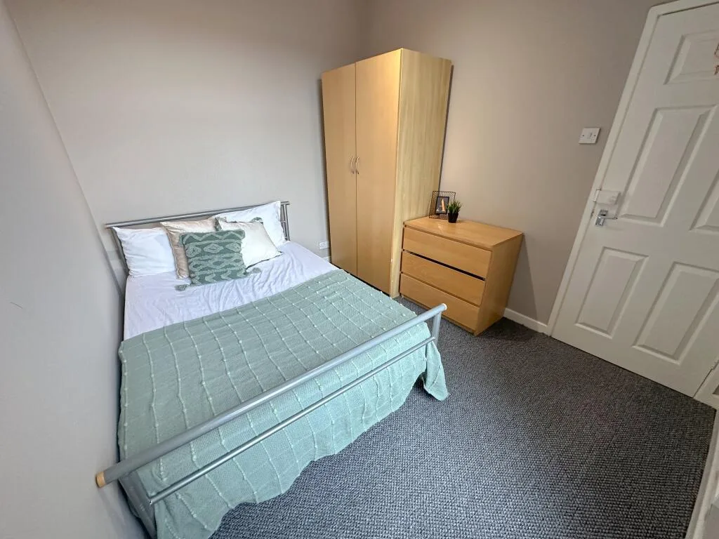 4 bedroom terraced house for rent