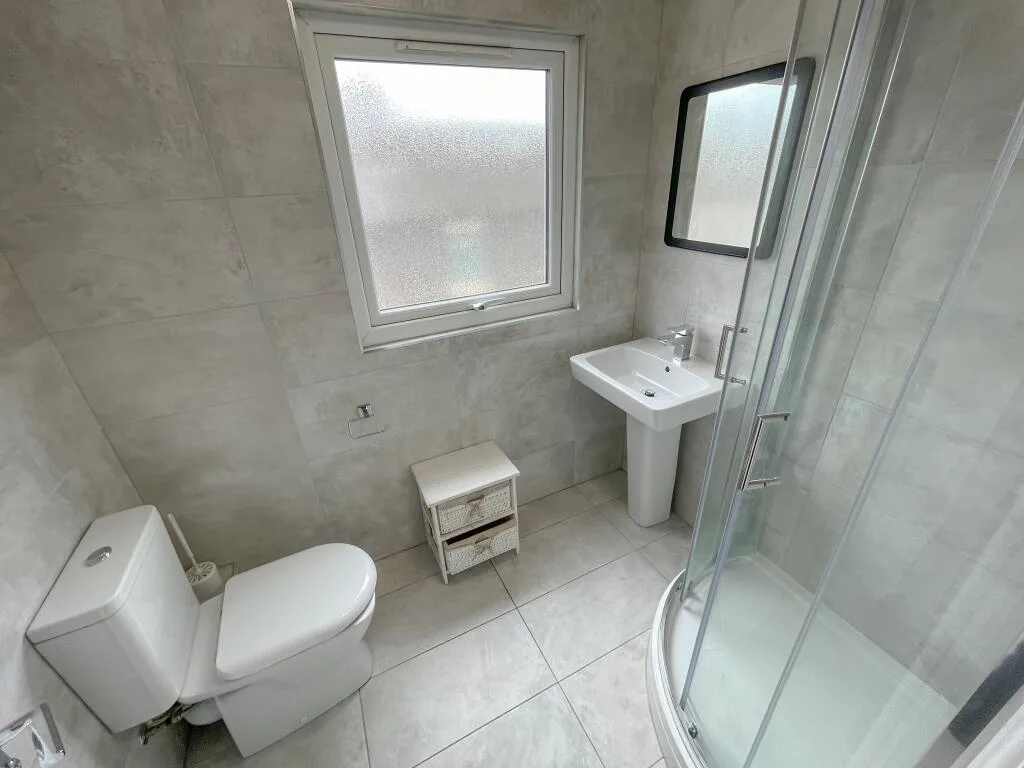 5 bedroom terraced house for rent